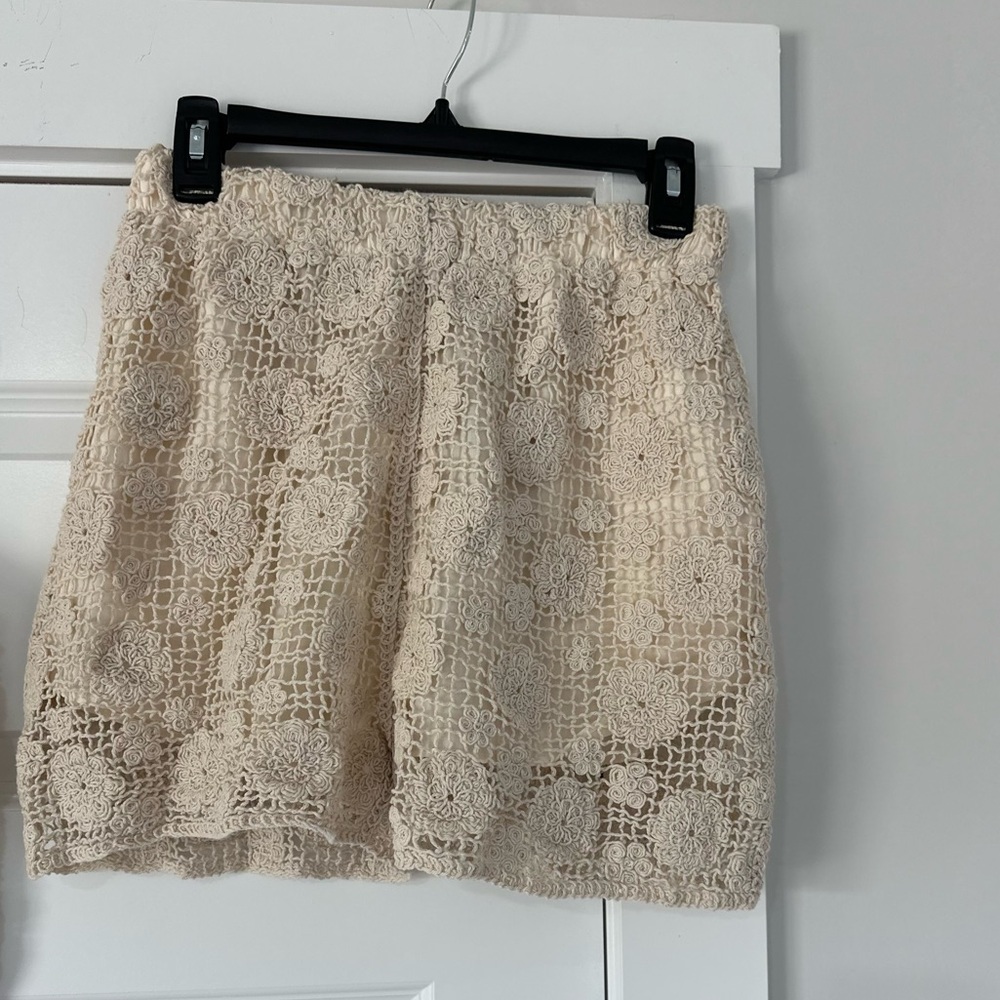 Commense Two Piece Crochet Top And Shorts Set - Picture 6 of 8